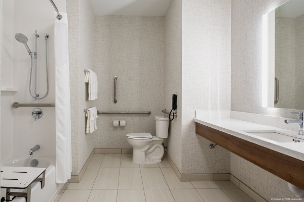 Holiday Inn Express & Suites KELOWNA - EAST
